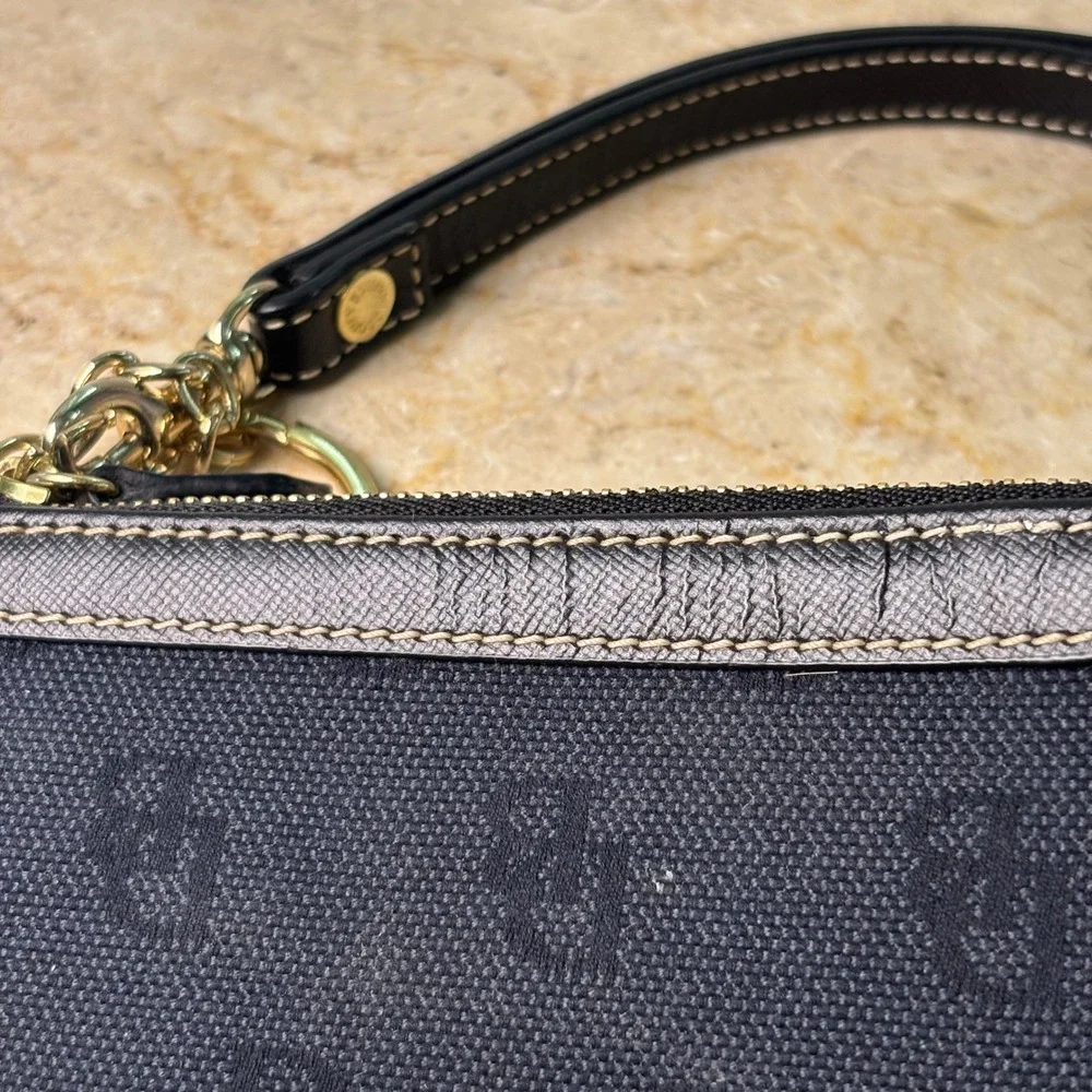 Dooney & Bourke good some